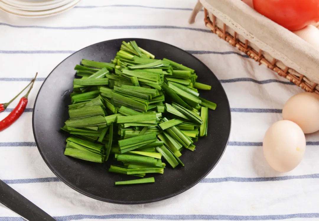 补肾好物黑豆和韭菜
