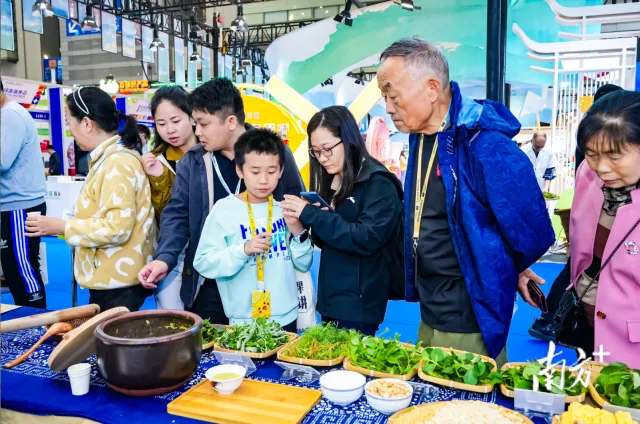 汕尾“一桌菜”惊艳亮相深圳食博会